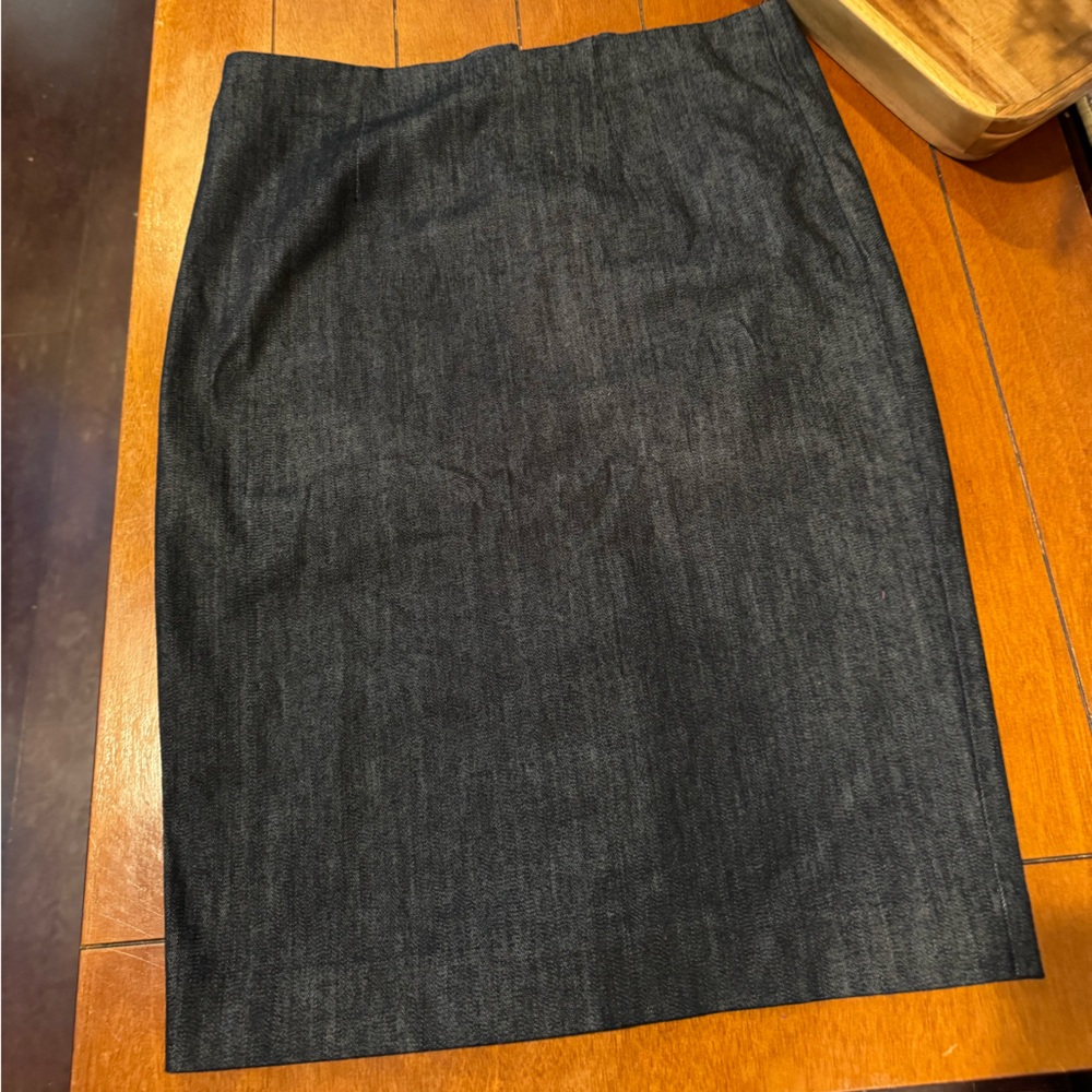 Ann Taylor Dark Denim Skirt Size 6